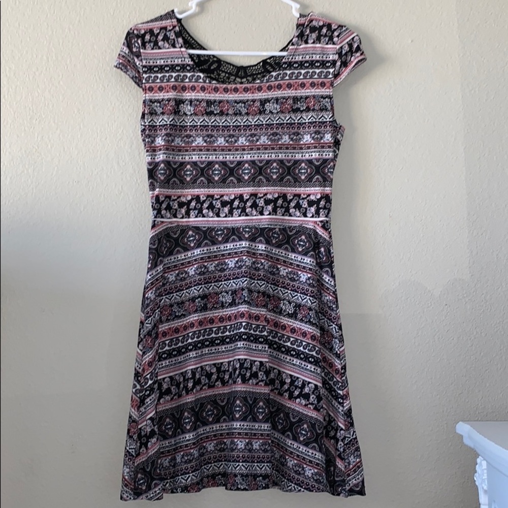 Flowy Dress with V Lace Back